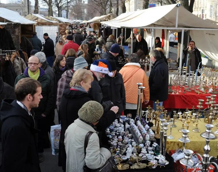 Berliner Trödelmarkt Straße des 17. Juni