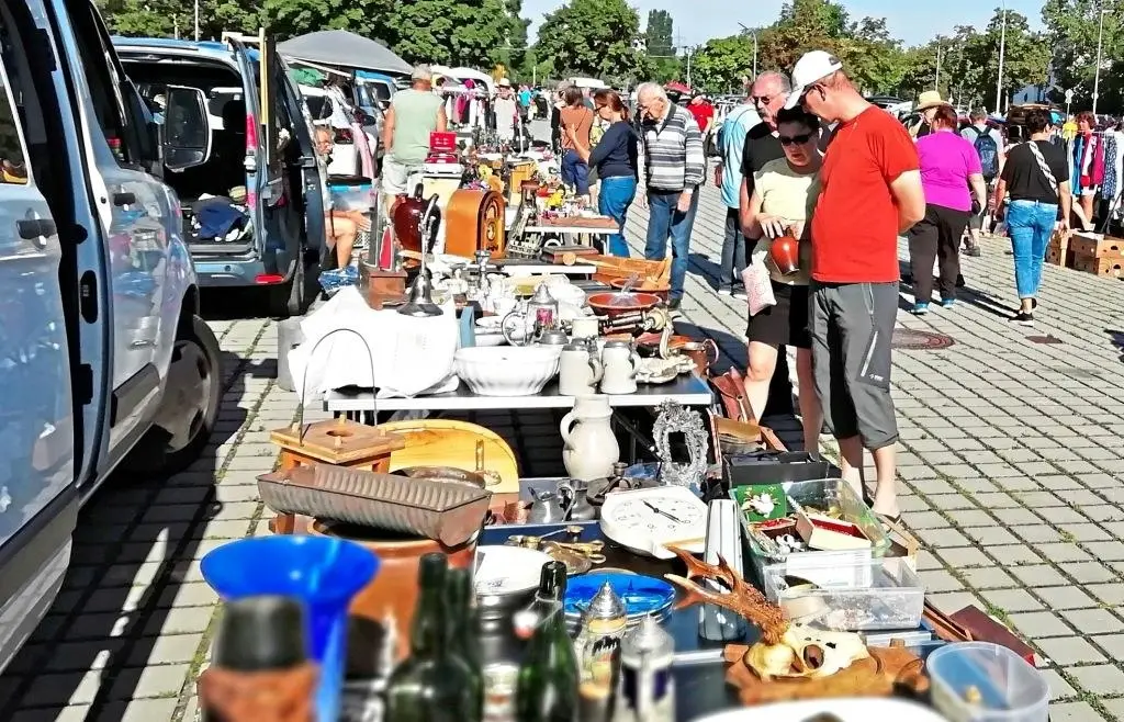 Flohmarkt am C&C Landau, Landau in der Pfalz