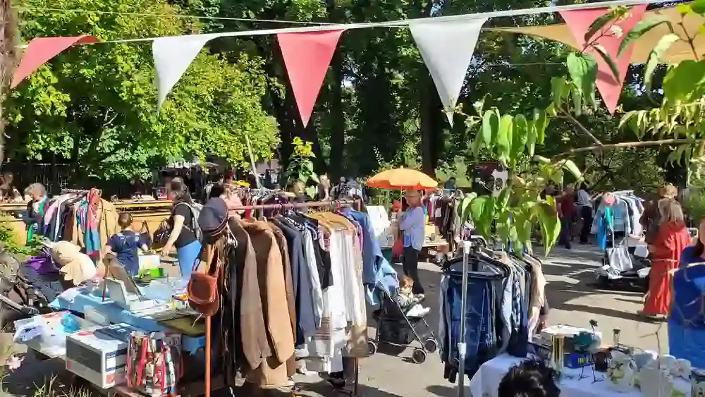 Flohmarkt Münsterplatz, Bern