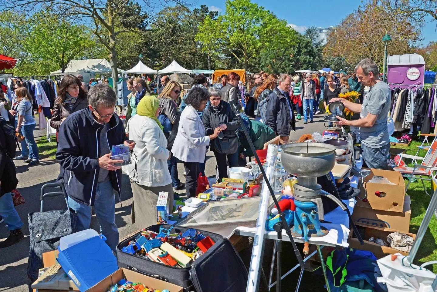 Flohmarkt Rheinaue, Bonn