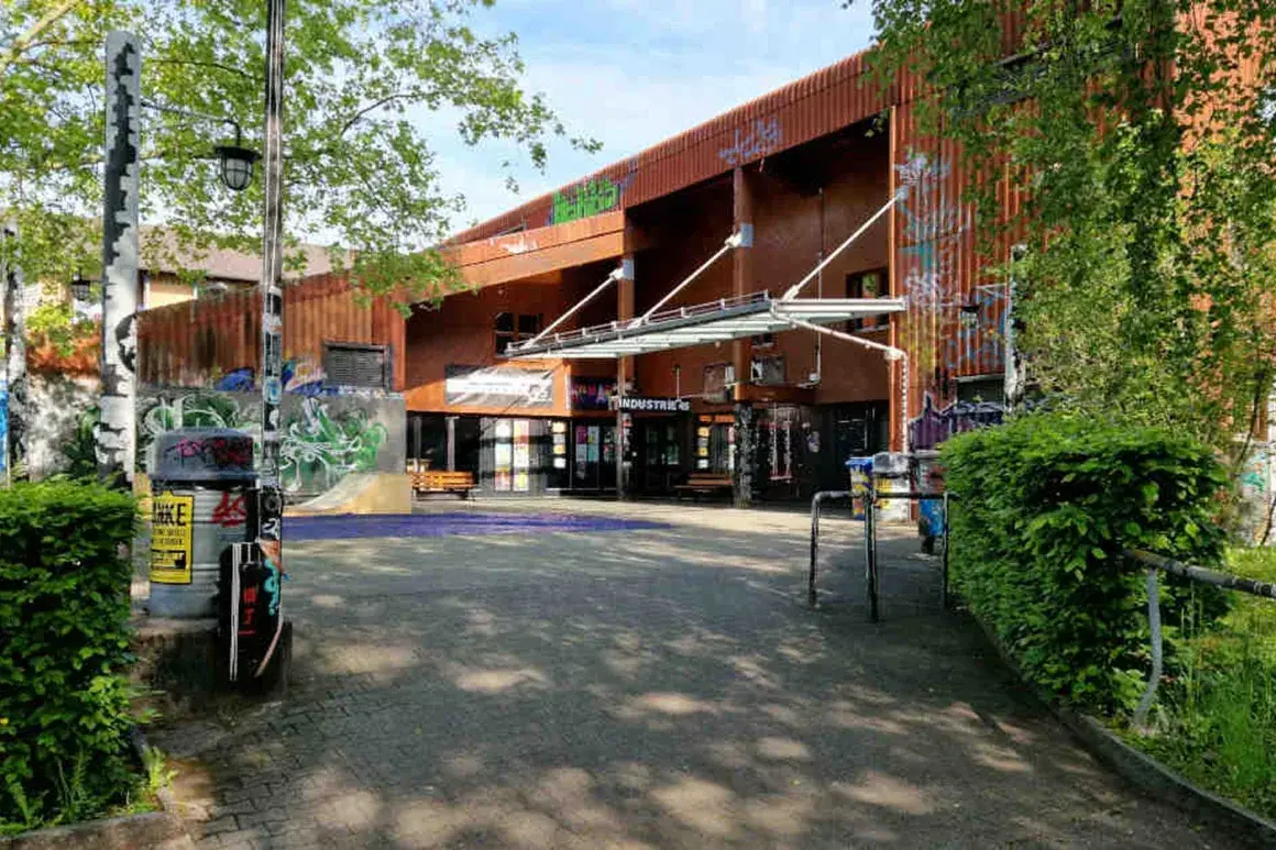 Pop-up Flohmi industrie45, Zug