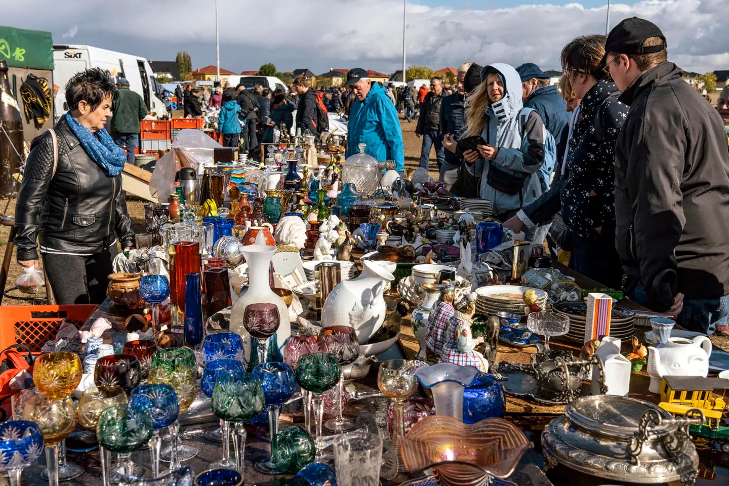 Riesenflohmarkt Trabrennbahn Karlshorst, Berlin